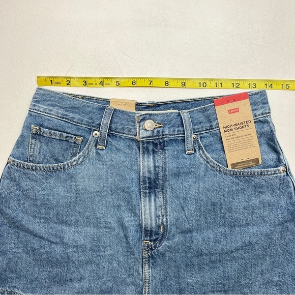 Levi’s High Waisted Mom Jean Shorts Size 29 - Picture 10 of 11